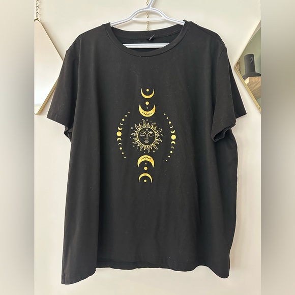 SHEIN 2XL T- Shirt - Picture 1 of 4